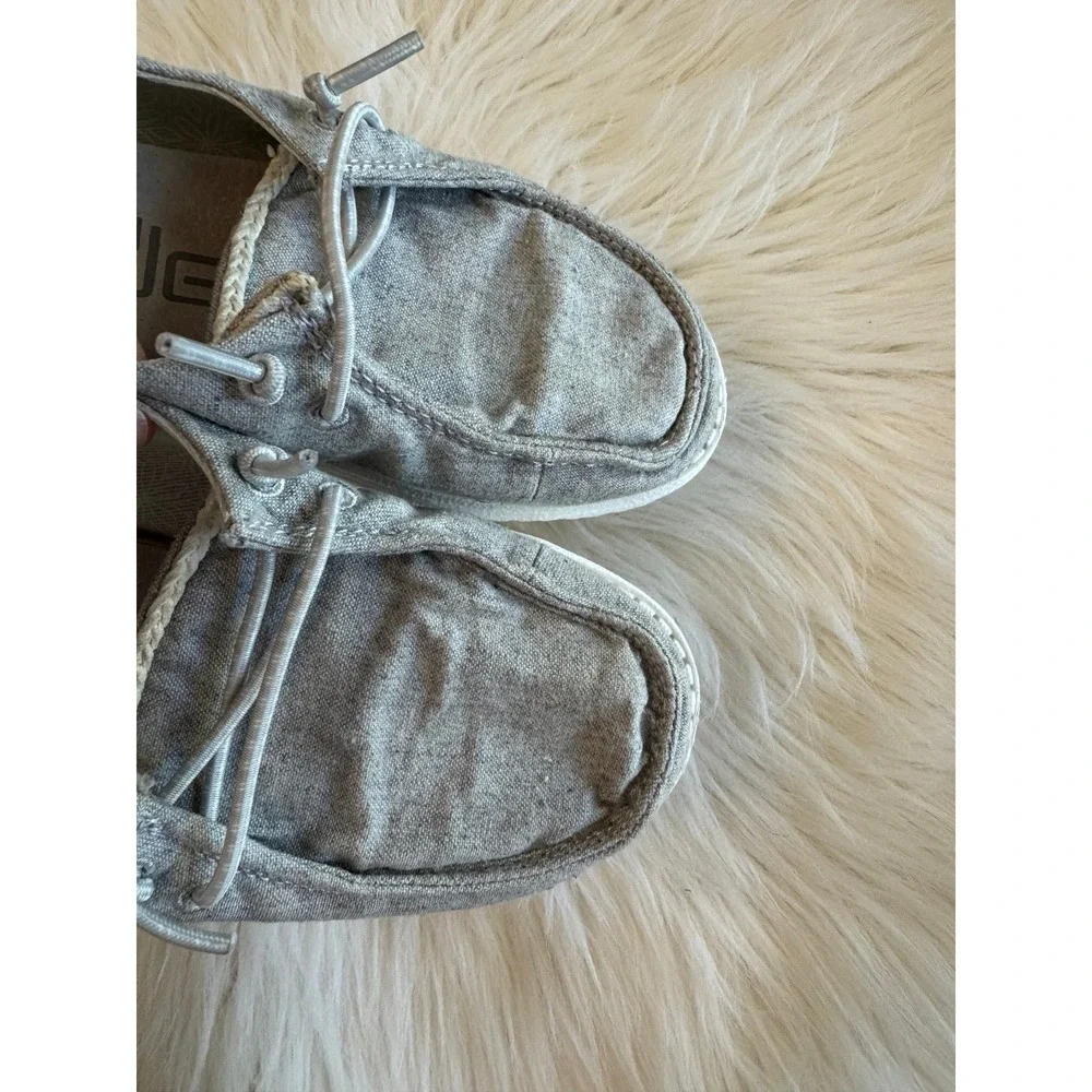 Hey dude Wendy youth‎ size 11 grey shoes